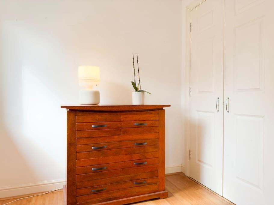Last-minute Reserve L Modern 2 Double Bed For 5 Guests L Hofin Short Lets & Serviced Apartamento *